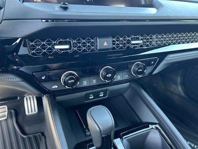 Photo of 2025 Platinum White Pearl Honda Accord Hybrid