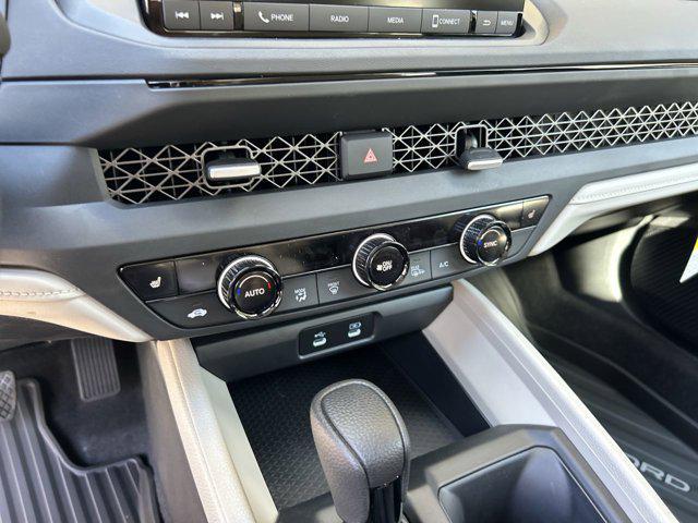 Photo of 2025 Platinum White Pearl Honda Accord