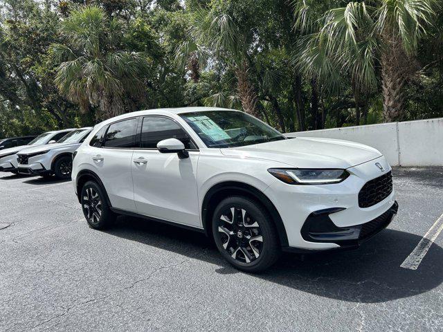 Photo of 2026 Platinum White Pearl Honda HR-V