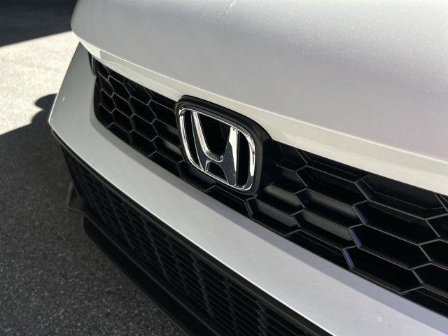 Photo of 2025 Platinum White Pearl Honda Civic