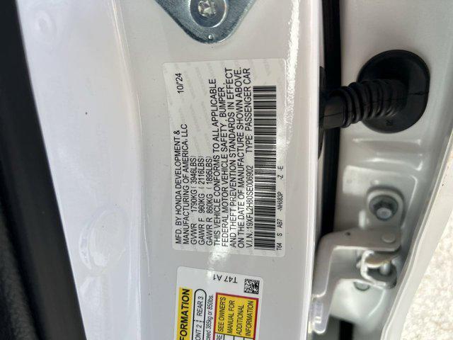 Photo of 2025 Platinum White Pearl Honda Civic