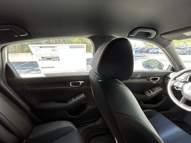 Photo of 2025 Platinum White Pearl Honda Civic