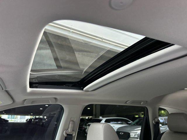 Photo of 2026 Platinum White Pearl Honda CR-V