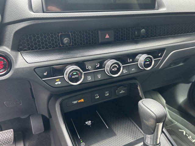 Photo of 2026 Platinum White Pearl Honda CR-V