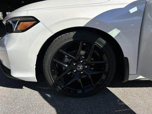 Photo of 2025 Platinum White Pearl Honda Civic