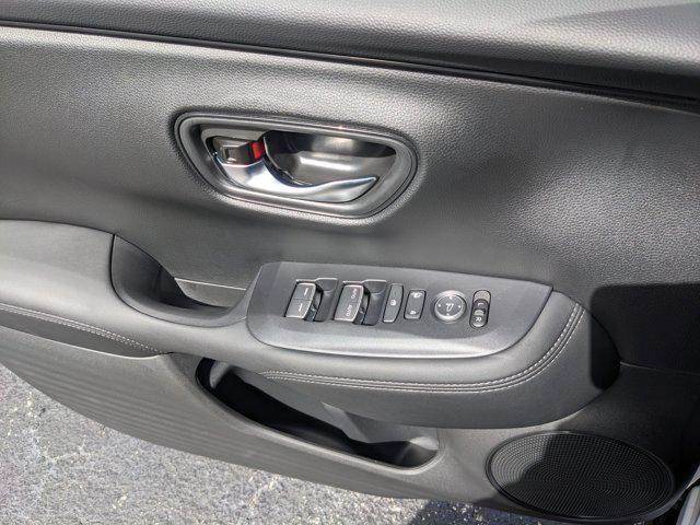 Photo of 2026 Platinum White Pearl Honda HR-V