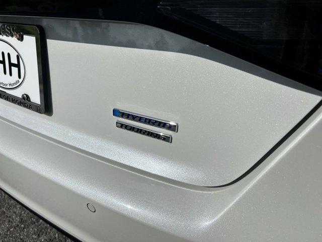 Photo of 2023 Platinum White Pearl Honda Accord Hybrid