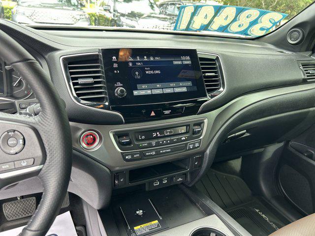 Photo of 2024 Platinum White Pearl Honda Passport
