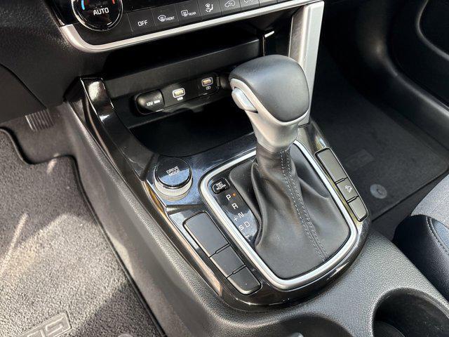 Photo of 2023 Starbright Yellow/Black Roof Kia Seltos