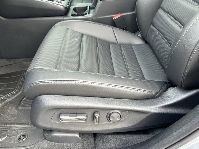 Photo of 2025 Platinum White Pearl Honda CR-V