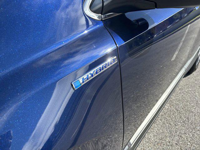 Photo of 2022 Obsidian Blue Pearl Honda CR-V Hybrid