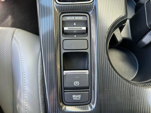 Photo of 2025 Platinum White Pearl Honda Civic Hybrid