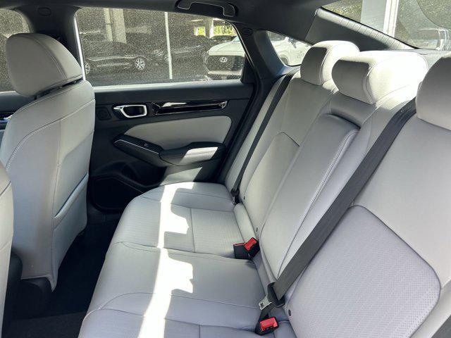 Photo of 2025 Platinum White Pearl Honda Civic Hybrid