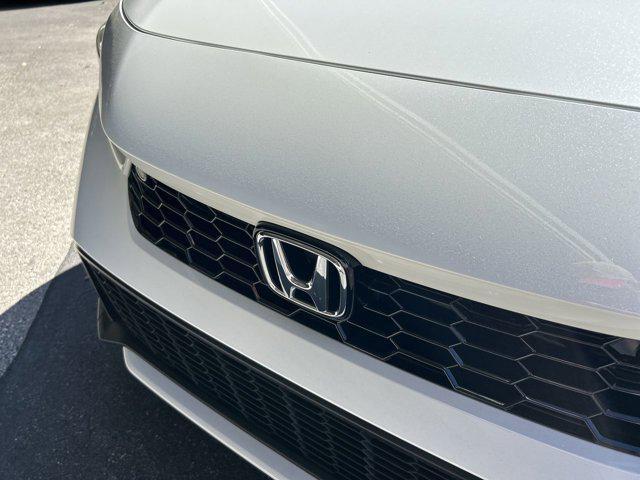 Photo of 2025 Platinum White Pearl Honda Civic Hybrid
