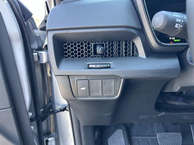 Photo of 2026 Solar Silver Metallic Honda CR-V Hybrid