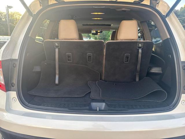 Photo of 2019 White Diamond Pearl Honda Pilot