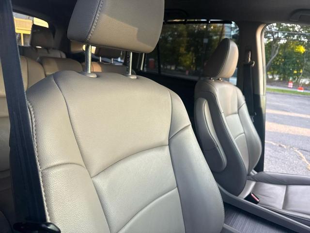 Photo of 2019 White Diamond Pearl Honda Pilot