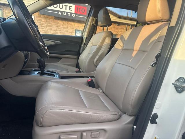 Photo of 2019 White Diamond Pearl Honda Pilot