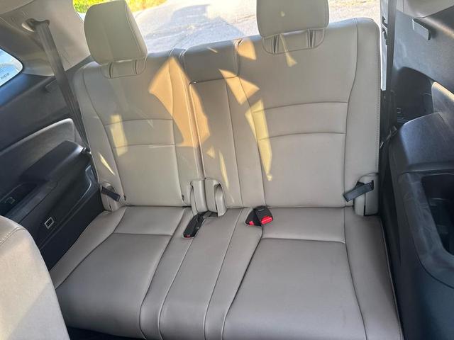 Photo of 2019 White Diamond Pearl Honda Pilot