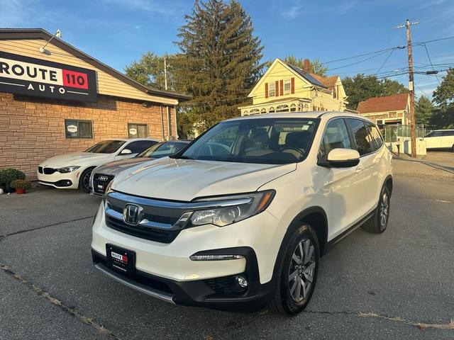 Photo of 2019 White Diamond Pearl Honda Pilot