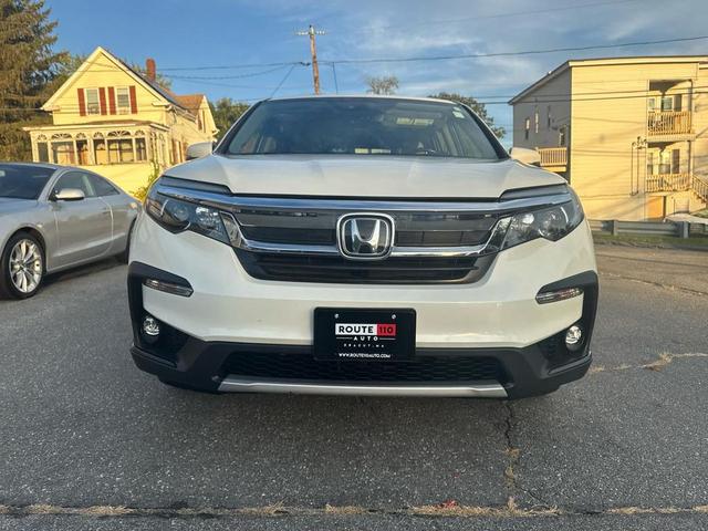 Photo of 2019 White Diamond Pearl Honda Pilot