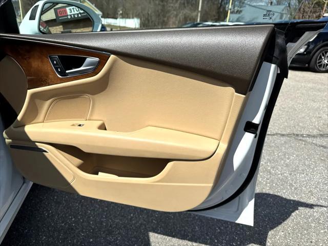 Photo of 2013 White Audi A7