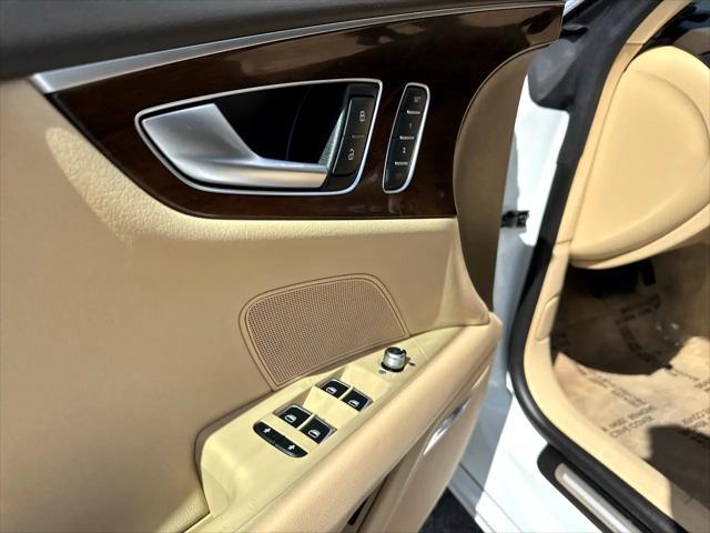 Photo of 2013 White Audi A7