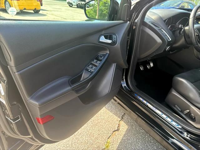 Photo of 2017 Shadow Black Ford Focus RS
