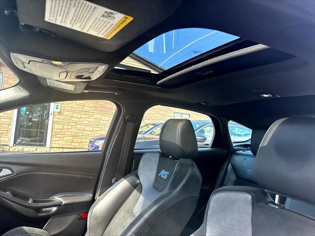 Photo of 2017 Shadow Black Ford Focus RS