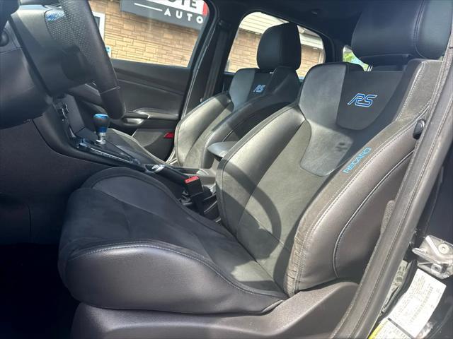 Photo of 2017 Shadow Black Ford Focus RS