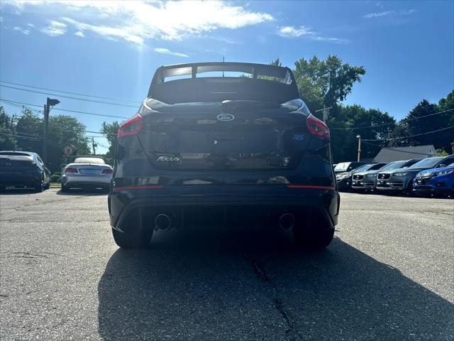 Photo of 2017 Shadow Black Ford Focus RS
