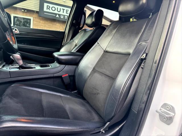 Photo of 2019 Bright White Clearcoat Jeep Grand Cherokee