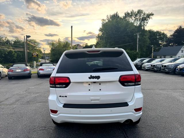 Photo of 2019 Bright White Clearcoat Jeep Grand Cherokee