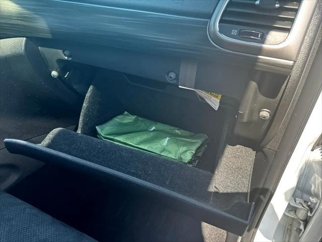 Photo of 2019 Bright White Clearcoat Jeep Grand Cherokee