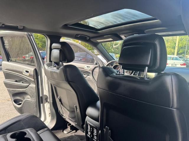 Photo of 2014 Bright White Clearcoat Jeep Grand Cherokee