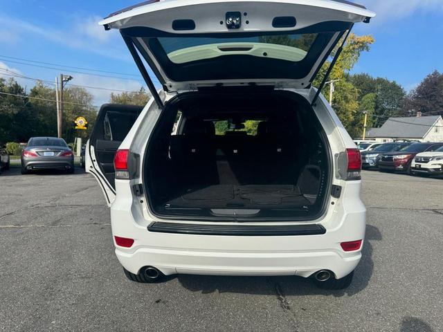 Photo of 2014 Bright White Clearcoat Jeep Grand Cherokee