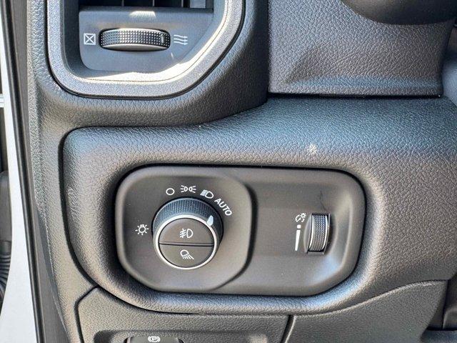 Photo of 2025 Bright White Clearcoat RAM 1500