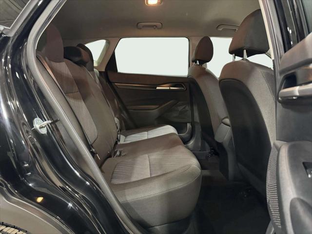 Photo of 2022 Cherry Black Kia Seltos