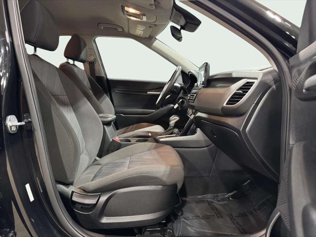 Photo of 2022 Cherry Black Kia Seltos