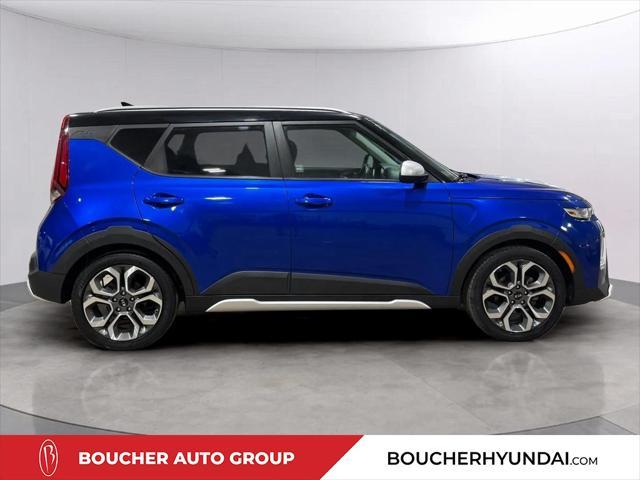 Photo of 2020 Cherry Black/Blue Roof Kia Soul
