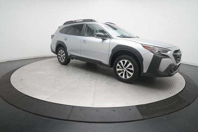 Photo of 2025 Ice Silver Metallic Subaru Outback