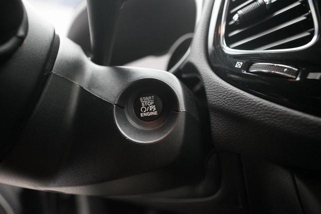 Photo of 2021 Olive Green Pearlcoat Jeep Compass
