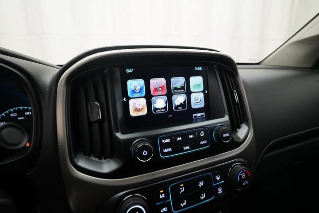 Photo of 2018 Quicksilver Metallic GMC Canyon