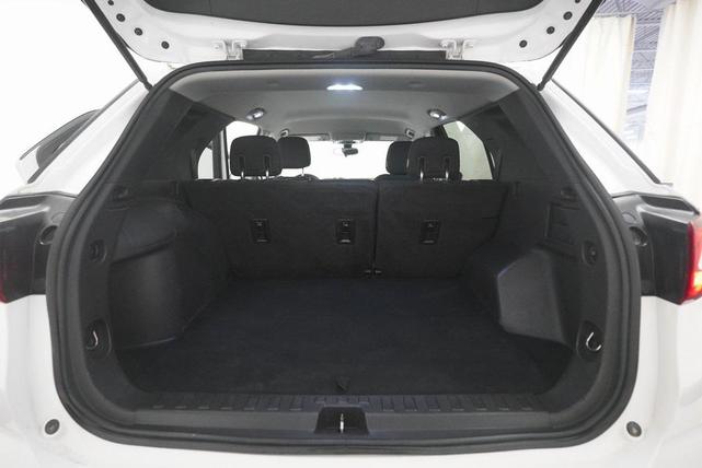 Photo of 2019 Summit White Chevrolet Equinox