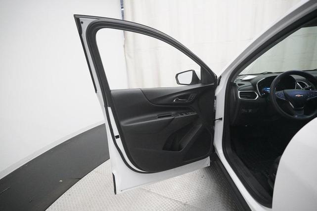 Photo of 2019 Summit White Chevrolet Equinox
