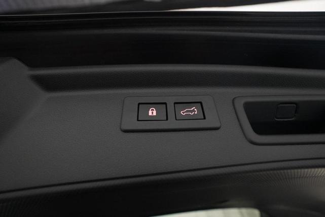 Photo of 2019 Crystal Black Silica Subaru Forester
