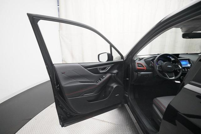 Photo of 2019 Crystal Black Silica Subaru Forester