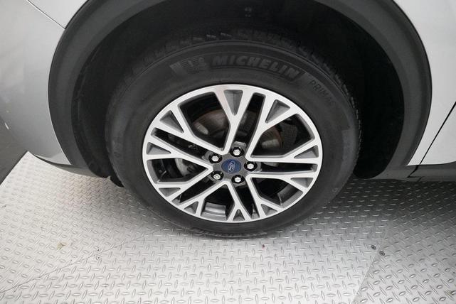 Photo of 2020 INGOT SILVER METALLIC Ford Escape