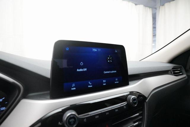Photo of 2020 INGOT SILVER METALLIC Ford Escape