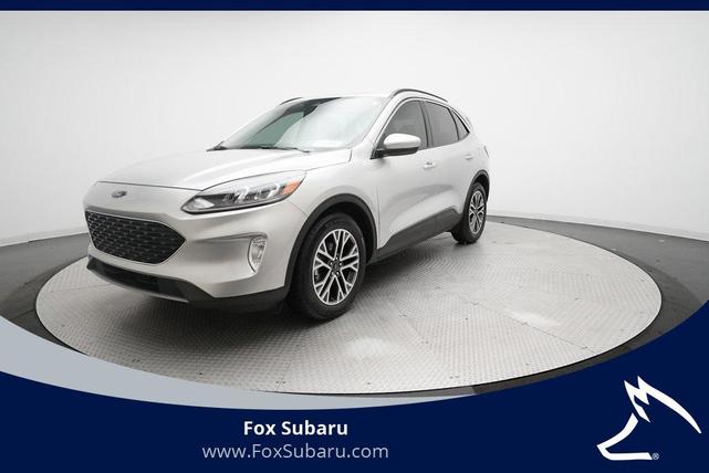 Photo of 2020 INGOT SILVER METALLIC Ford Escape